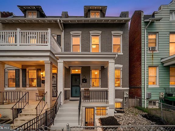 2nd image of 1118 Staples St NE