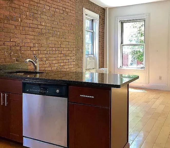 143 Waverly Pl #2F — Photo 3