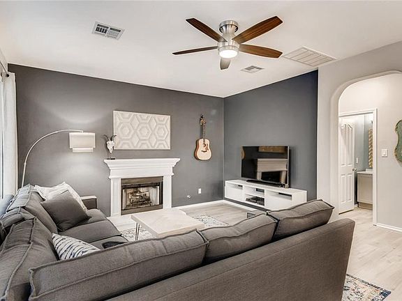 5th image of 1703 Ascot Ln