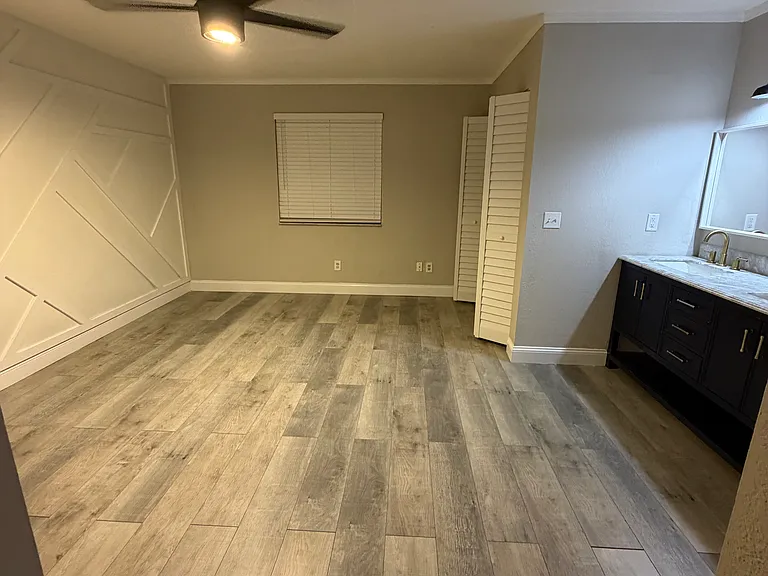 1404 Paula Dr — Photo 7