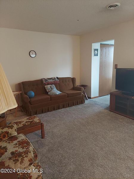 2nd image of 1801 Cambridge Manor Drive #1801