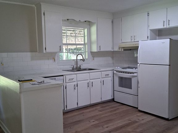 5th image of 3319 Granberry Dr