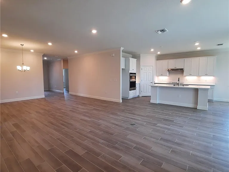 4102 NW 26th St — Photo 5