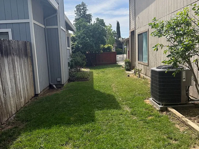 832 Morissette Way — Photo 18