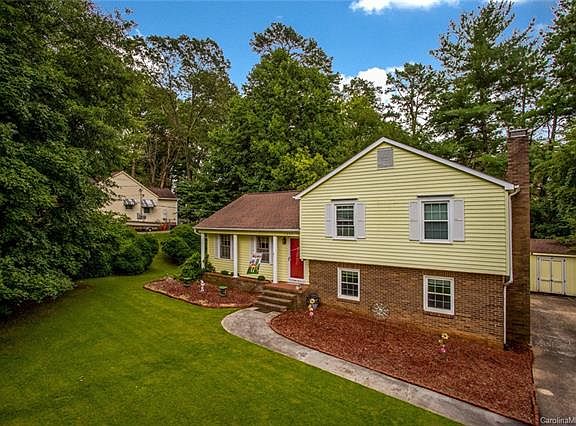 3rd image of 1609 Georgetowne Dr