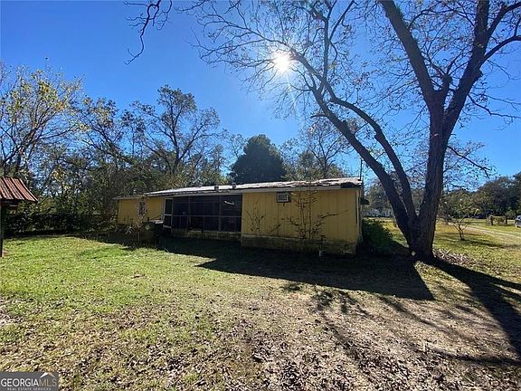 4th image of 320 Old Perry Rd