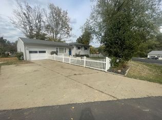 7640 Selby Rd, Athens, OH 45701