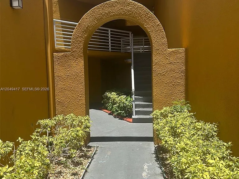 9741 Fontainebleau Blvd #H109 — Photo 2