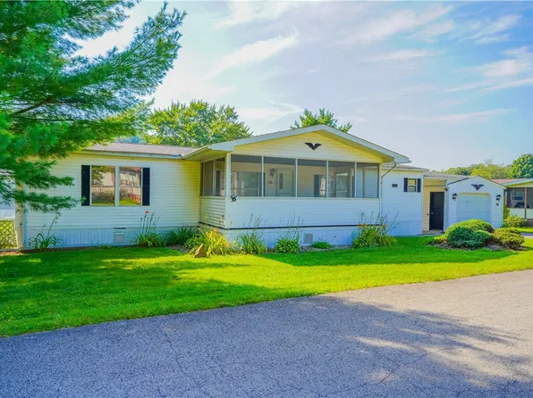 36 Oakview Dr S, Beaver Falls, PA 15010