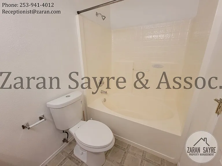1105 E 53rd St — Photo 10
