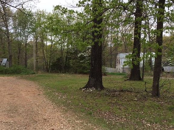 3rd image of 12761 Douglas Ln