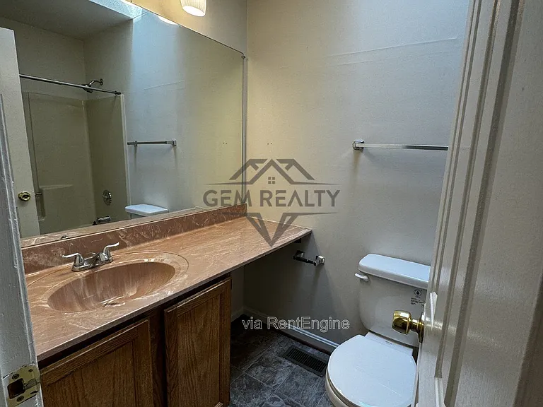 5088 Blarney St — Photo 18
