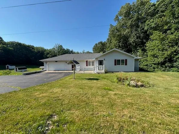 25516 Dutch Settlement St, Dowagiac, MI 49047