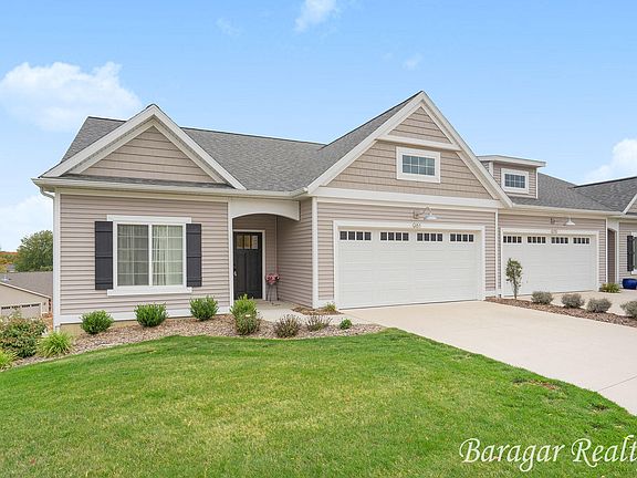 3rd image of 981 Castlebay Way
