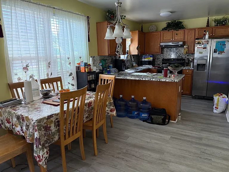 5425 Van Ave — Photo 6