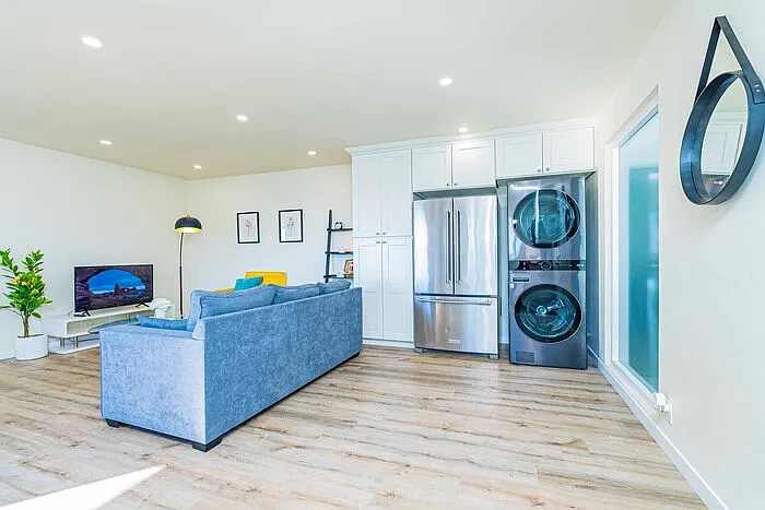 2 bed, 2.0 bath, $3,900 — Photo 2