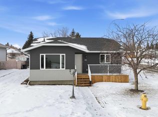 82 Bruns Cres, Lacombe, AB T4L 1P2
