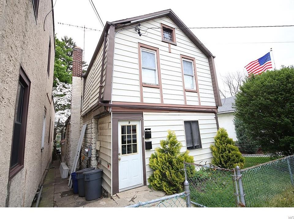 2nd image of 9 N Lawn Ave #1