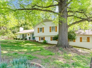 1910 10th Street Pl NW, Hickory, NC 28601