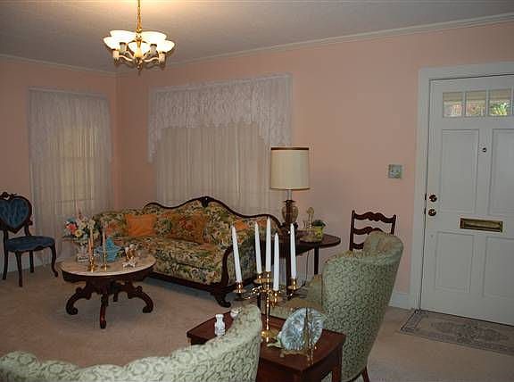 3rd image of 216 Highland Dr