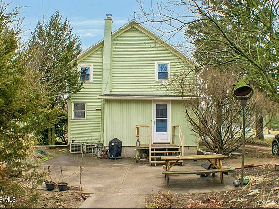 4th image of 1402 S Crissey Rd