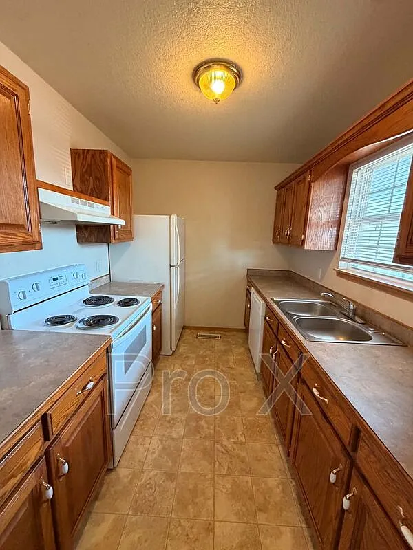 2 bed, 2.0 bath, $825 — Photo 4