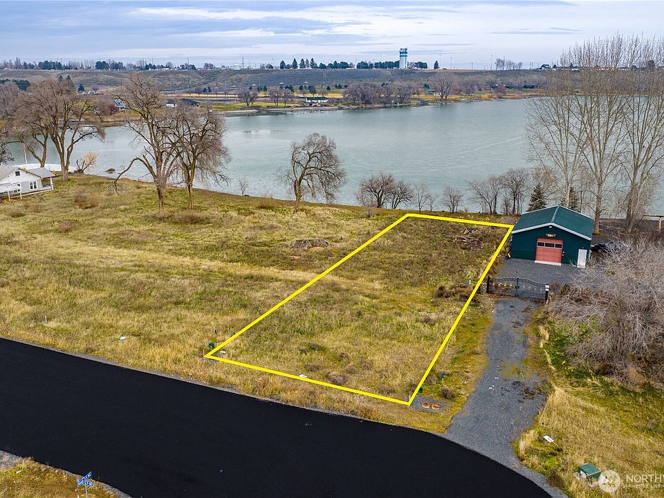 1st image of 15 Valley Road NE #15