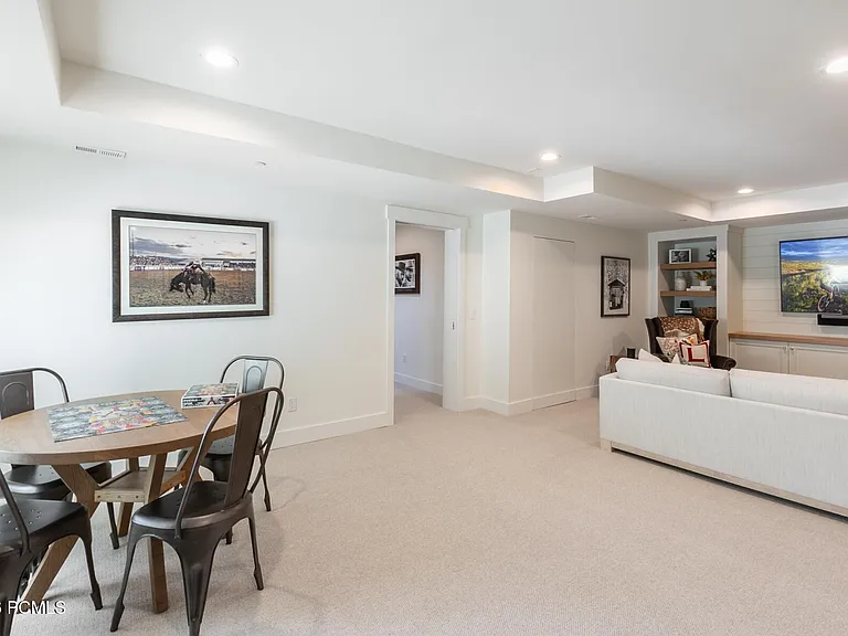 5310 N Lauralwood St — Photo 34