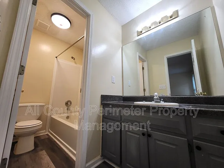 8078 Woodlake Dr — Photo 13