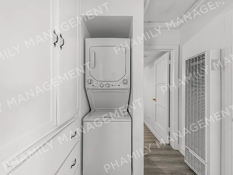1745 Grevelia St #19 — Photo 11