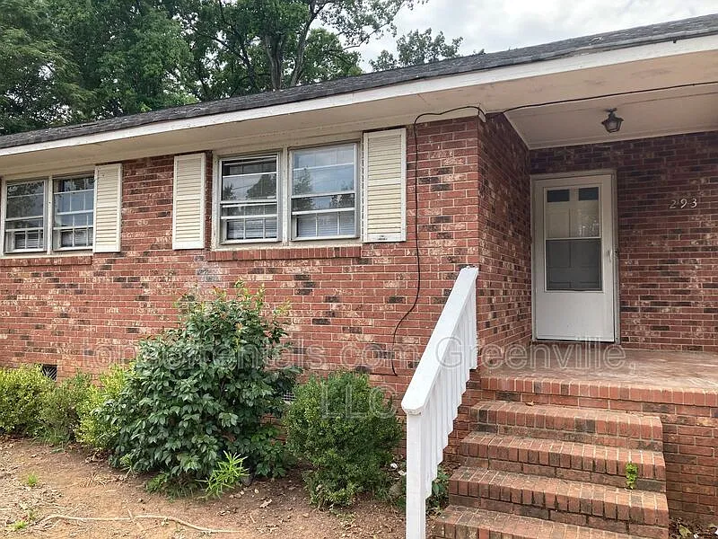 293 Dogwood Club Rd