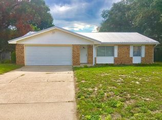 37 11th St, Shalimar, FL 32579