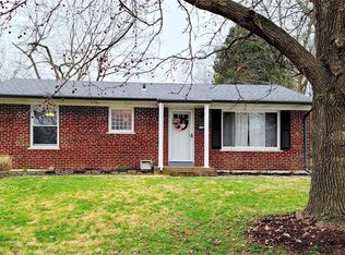 841 Manitou Dr, Saint Louis, MO