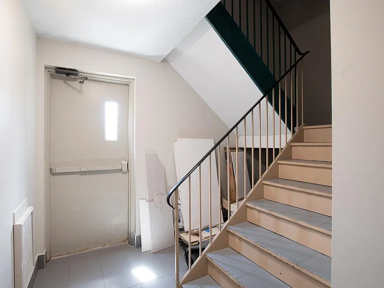 401 West St N — Photo 1