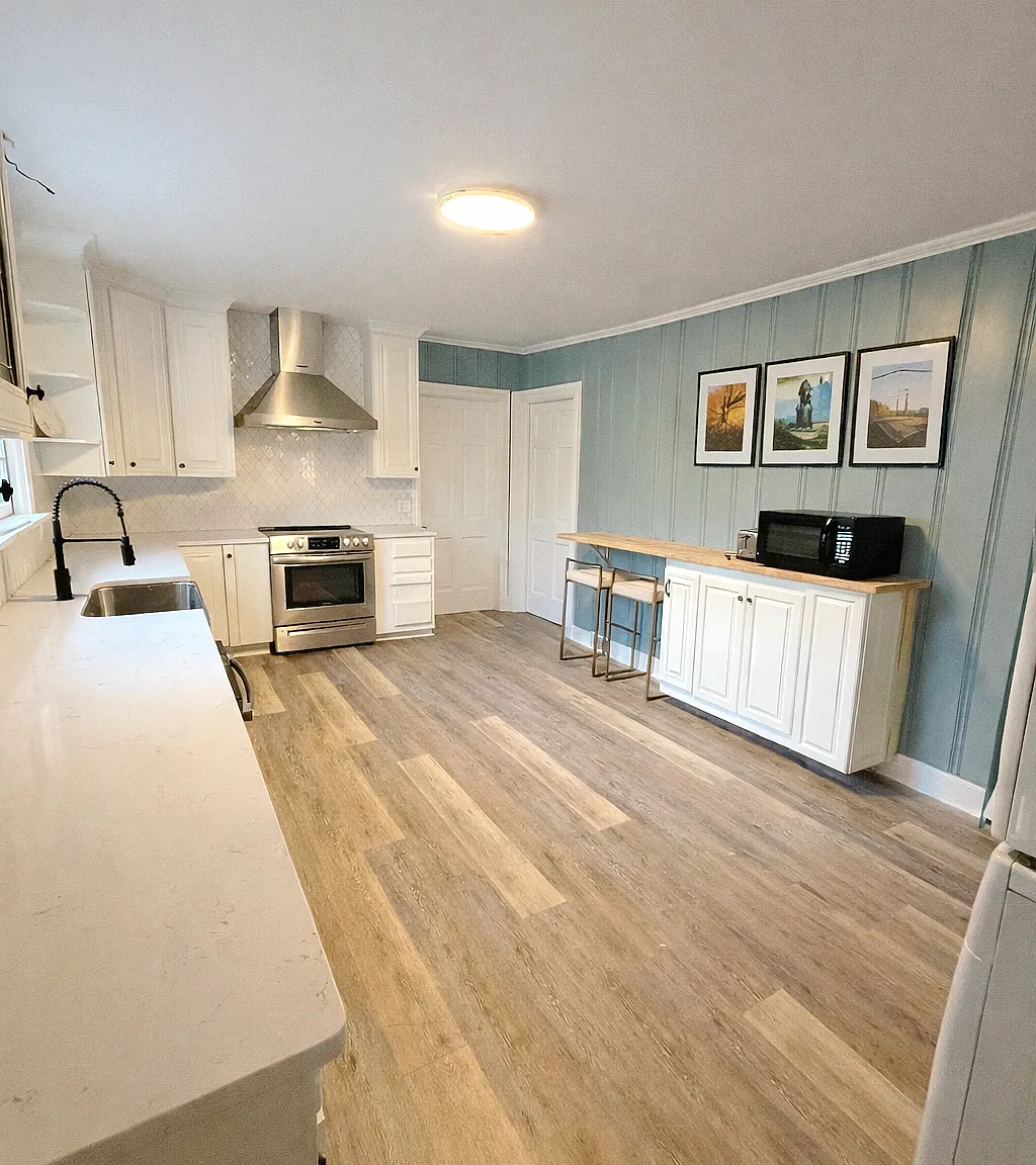 4 bed, 2.5 bath, 3200 sqft, $5,425 — Photo 4
