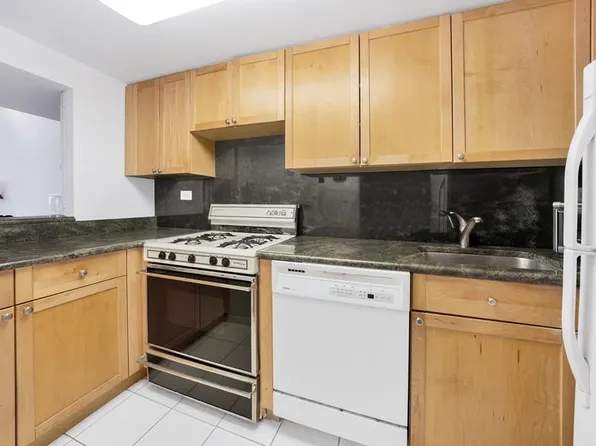 372 5th Avenue image 5 of 6