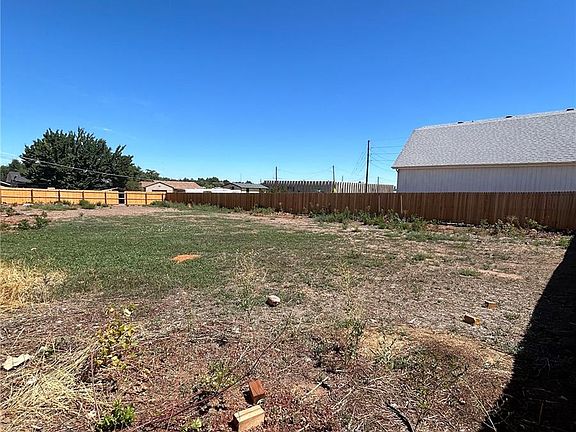 3rd image of 2490 W Aspen Court