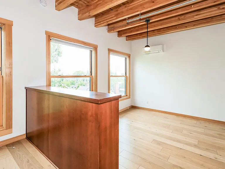 1515 N Rosa Parks Way — Photo 22