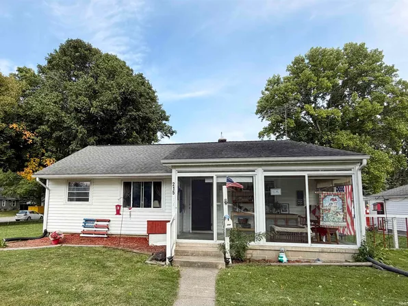 215 W Elm St, Flora, IN 46929