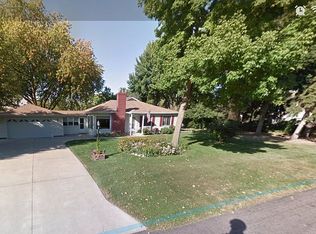 1895 Jerrold Ave, Arden Hills, MN 55112