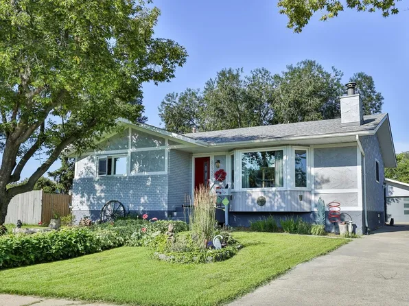 8932 187th St NW, Edmonton, AB T5T 1S1