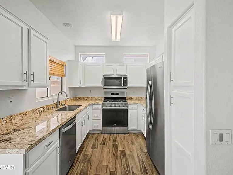 15357 W Via Montoya — Photo 8