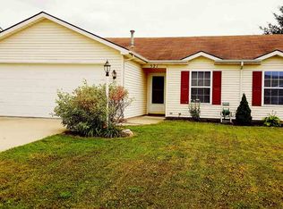 521 Copperfield Dr, Fort Wayne, IN