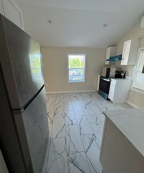 918 King St — Photo 23
