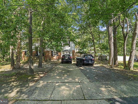 3rd image of 65 Diamond Ave