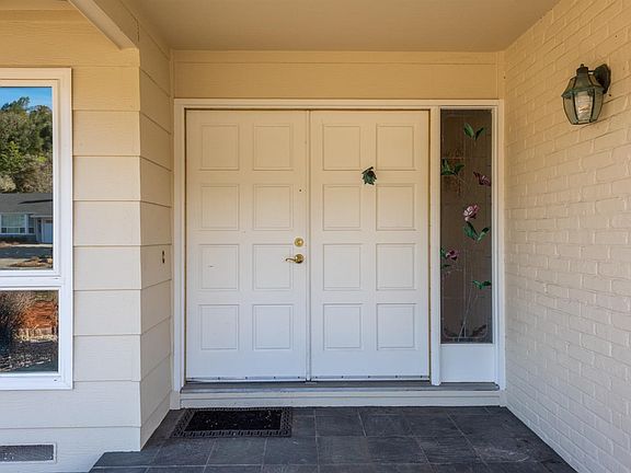 2nd image of 7291 Oakmont Drive