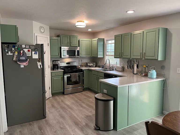 2321 Oakwood Park Dr — Photo 3