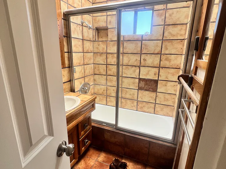 69 Glendora Ave #3 — Photo 12