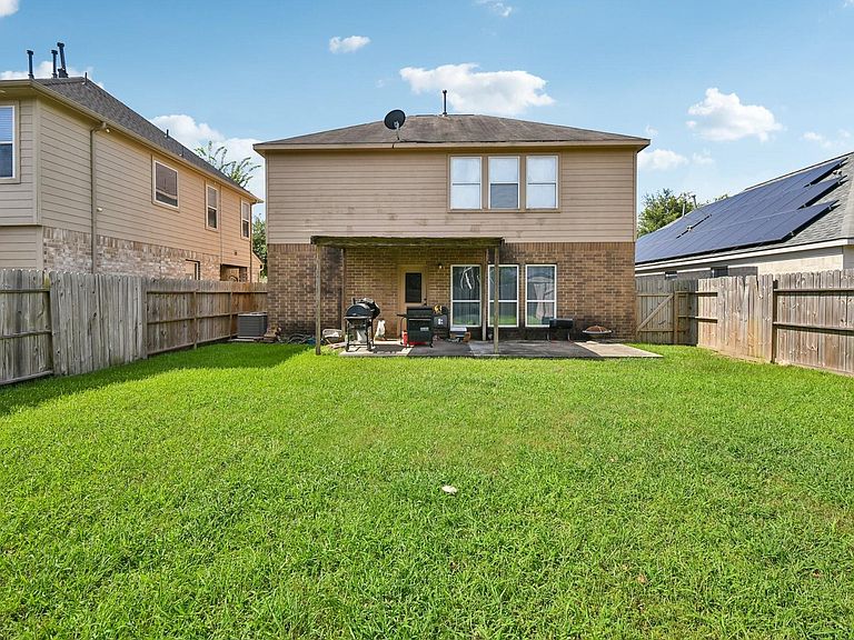 Listing photo 5