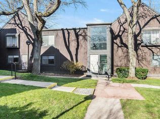 150 Carberry Hill Ct APT A, Kalamazoo, MI
